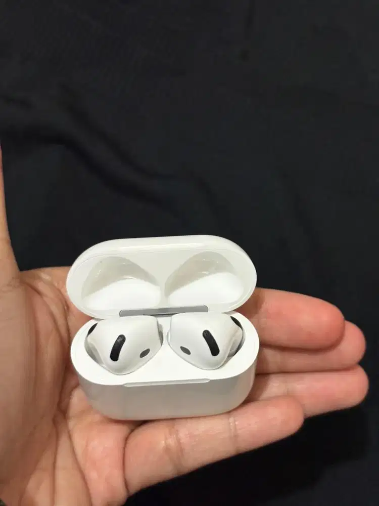 Dijual airpods 4 (ANC)