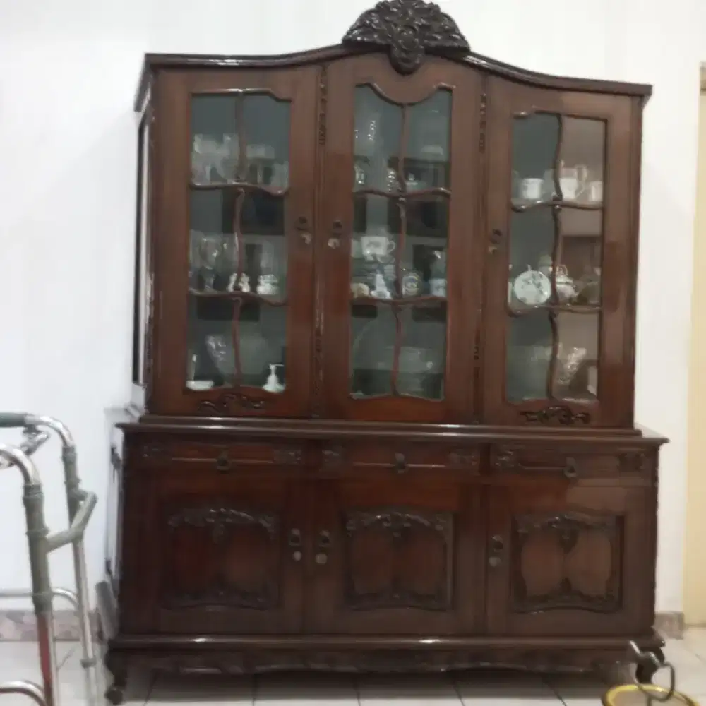 BUFET KAYU JATI