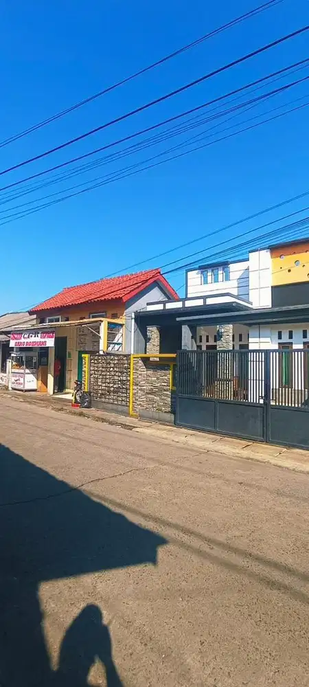 DIJUAL CEPAT RUMAH + 2 KIOS DI DEPOK