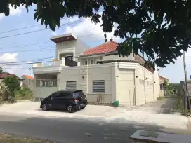 Rumah desain mewah dekat Kampus 4 UMS Karangasem Solo