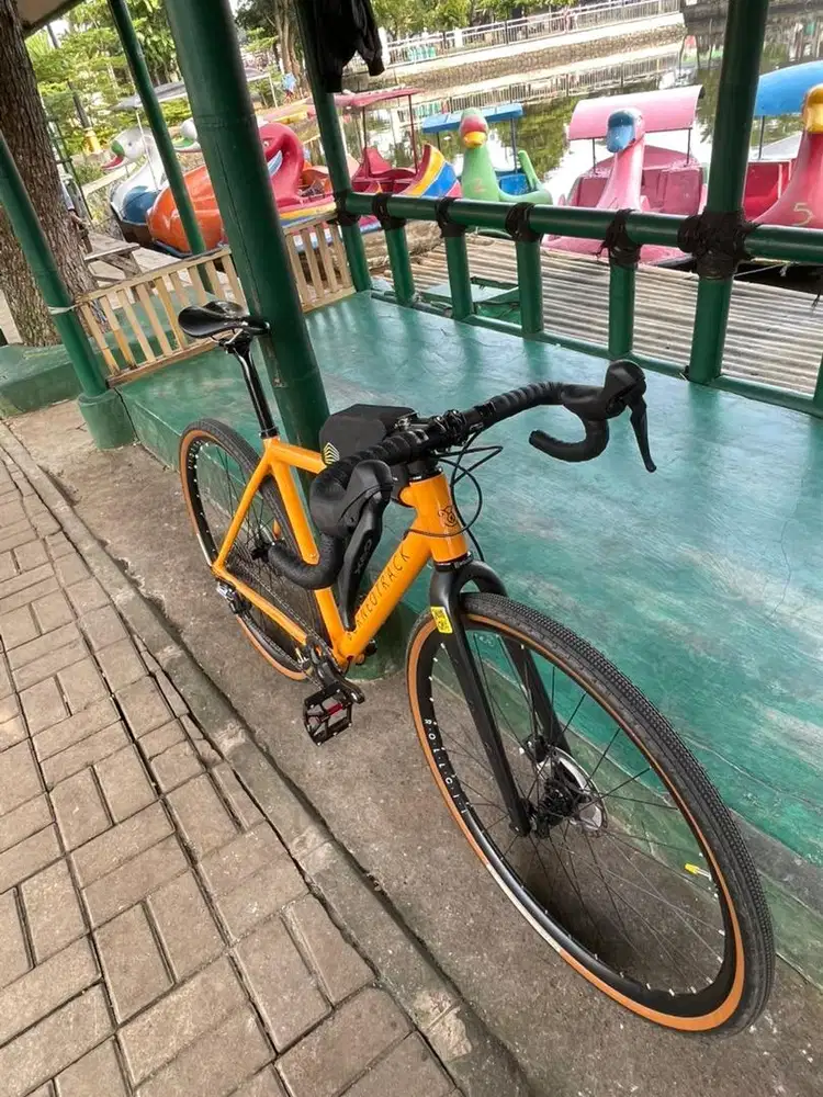 Sepeda Gravel Borneotrack