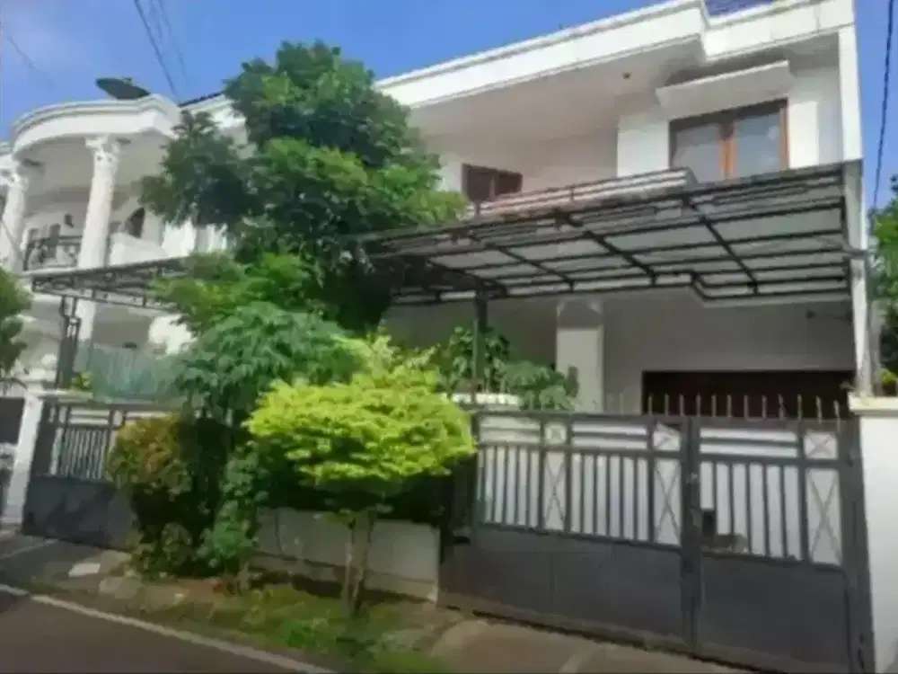 Di Jual Rumah Mewah Dalam Komplek Elit Billymoon Duren Sawit Jaktim