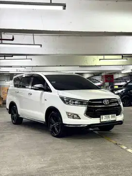 Km 28 Ribu! Toyota Kijang Innova Venturer 2017 Automatic Bensin