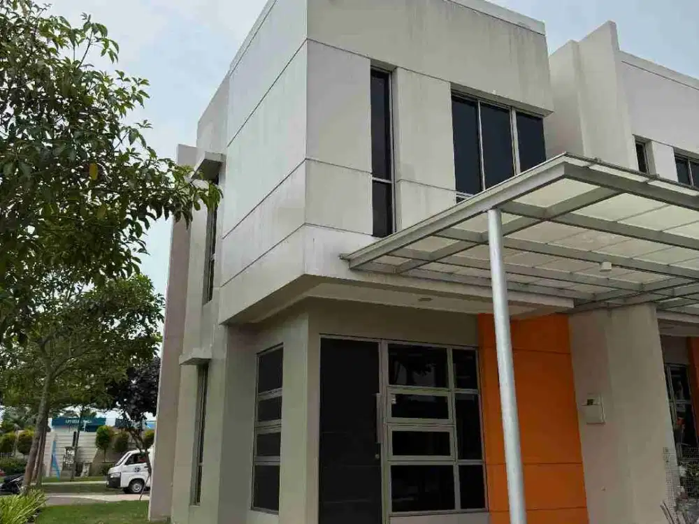 Disewakan murah Rumah PIK 4,5x10 hoek 2BR semi furnish