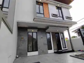 JUAL RUMAH BARU DEKAT TENGAH KOTA SIAP HUNI