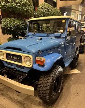 Dijual Toyota Landcruiser Fj40 Hardtop 84 Panel Diesel asli Biru