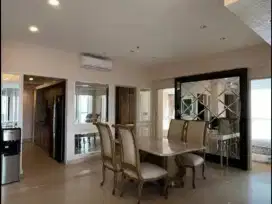THE PEAK RESIDENCE Connecting TP5 Private Lift