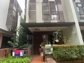 Rumah 3 Lt Utara Semi Furnished Cluster Whelford BSD Tangerang