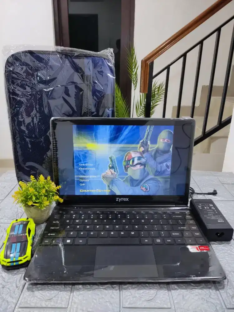 Laptop Superslim Windows 10 Pro Zyrex Kintamani siap Pakai