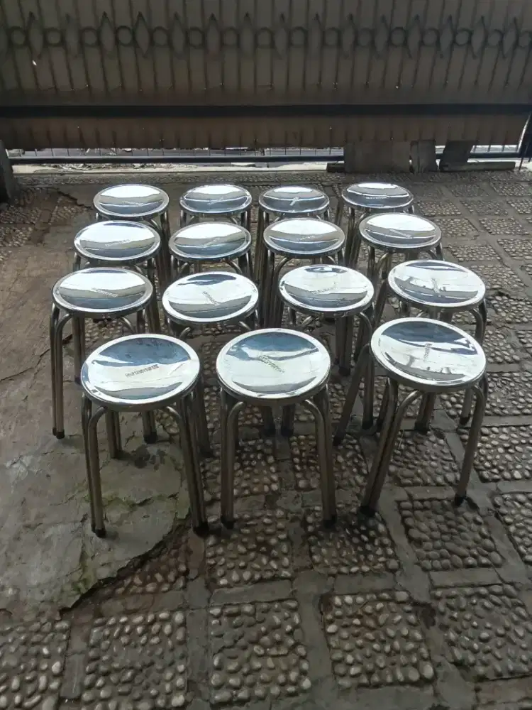 Meja dan  kursi stainless