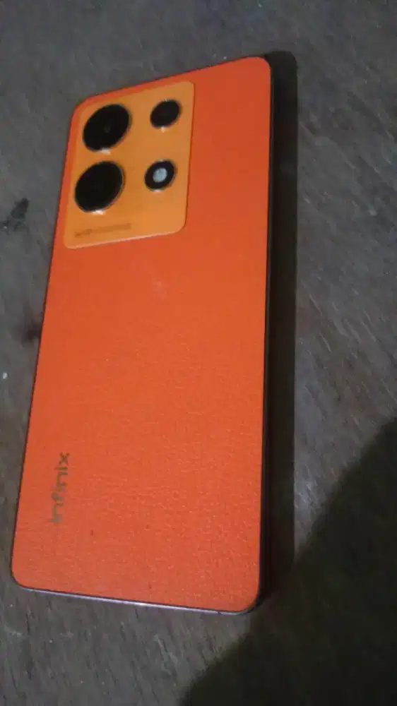 INFINIX NOTE 30 8+8/256 WIFI ONLY MULUS SEGEL BELUM BONGKAR NEGO TIPIS