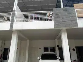 Rumah Siap Huni 2 Lantai di Cluster Nerogtog Cipondoh Tangerang