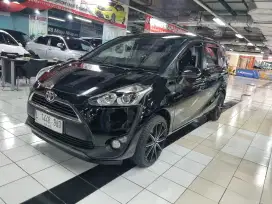 Toyota SIENTA 1.5 V matic 2017