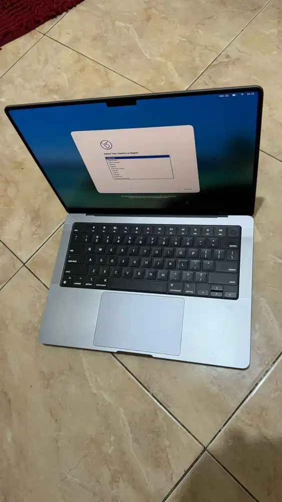 Dijual Macbook Pro M1 Pro pembelian desember 2022