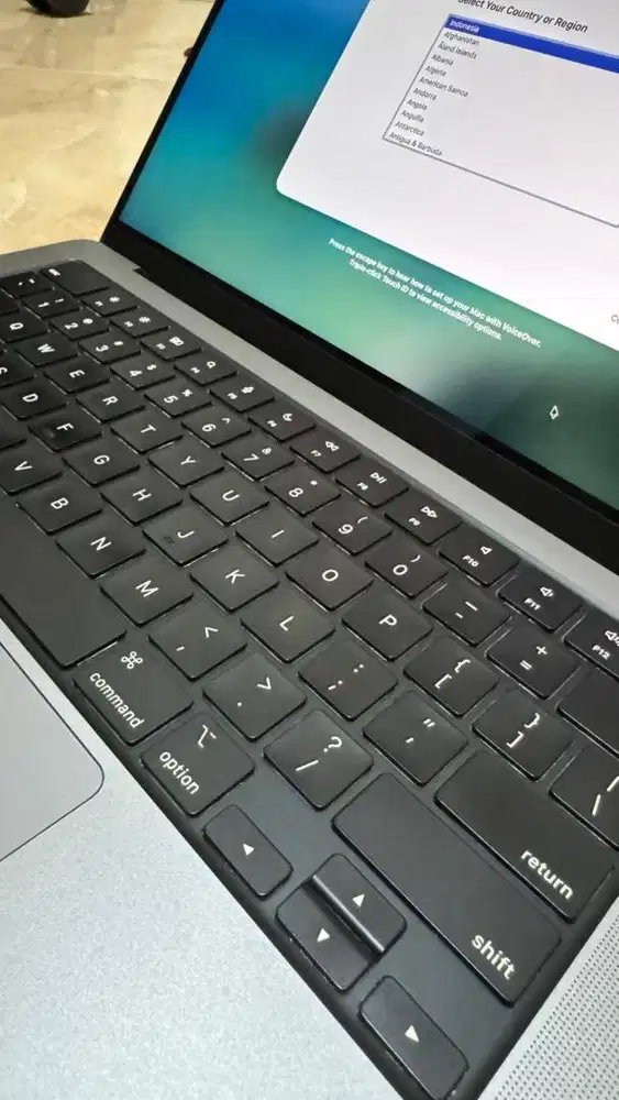 Dijual Macbook Pro M1 Pro pembelian desember 2022