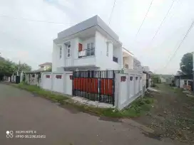 Dijual Rumah 2 Lantai Modern Minimalis Strategis Pemda Cibinong