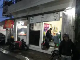 KOS 14 KAMAR TIDUR PINGGIR JALAN, DEKAT CIKUTRA BANDUNG