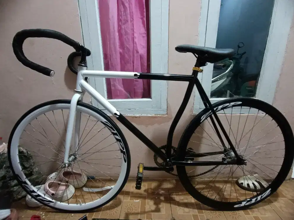 SEPEDA FIXIE TORPEDO