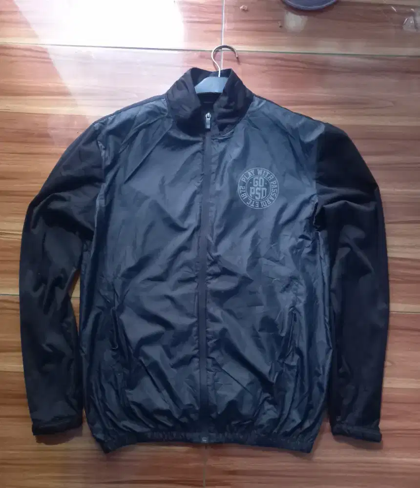 Jaket seken thrip ngabisin size m
