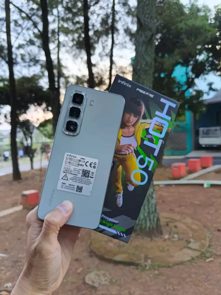 Infinix Hot 50 256GB Titanium Fullset Helio G100 Gaming 120 Hz