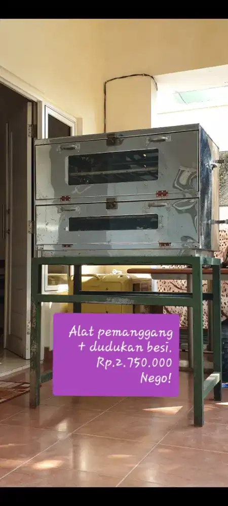 Oven berikut rak besinya