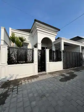Dalam Cluster Dijual Rumah Mewah Semi Furnished Dekat Perum Pertamina