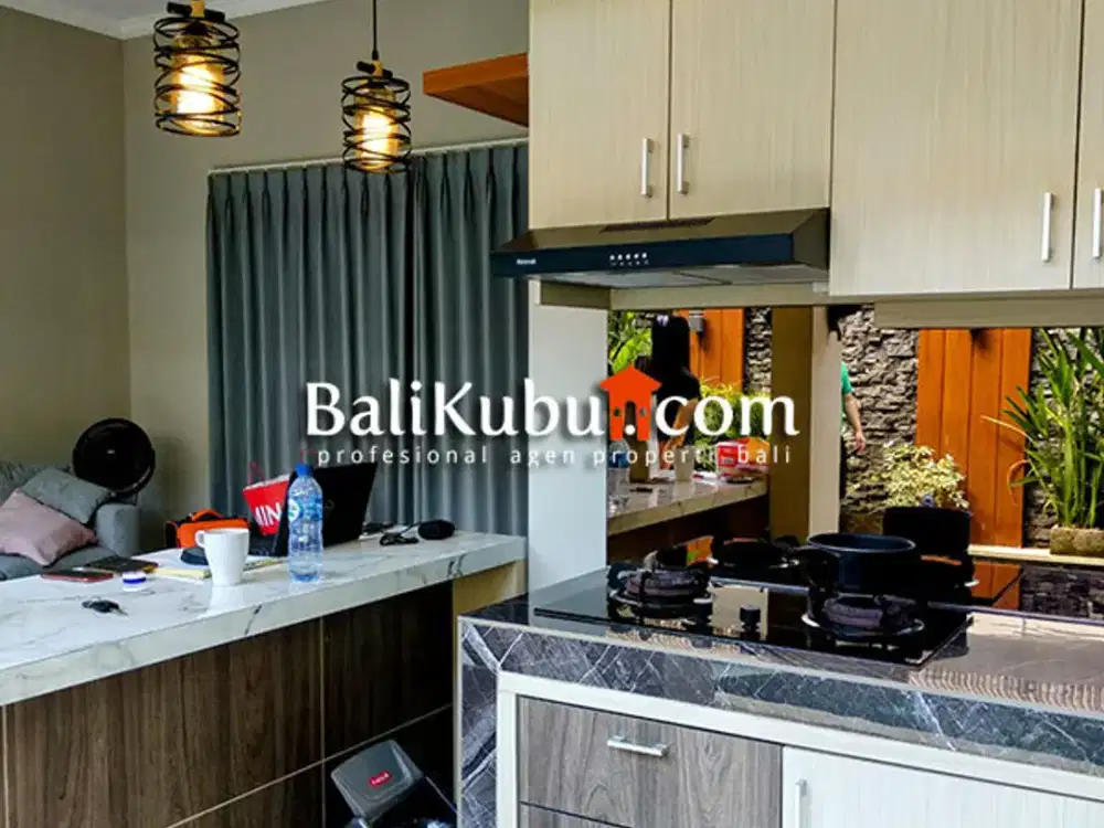 AMS-030.GRC | For Sale 3-BR Minimalist Villa in Kerobokan Dekat Canggu