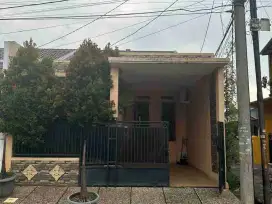 Rumah Hook Siap Huni di Meruya Selatan Jakarta Barat