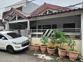 Rumah Terawat Siap Huni Taman Aries Jakarta Barat