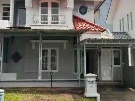Dijual cepat rumah 2 lantai dekat pintu tol kota wisata
