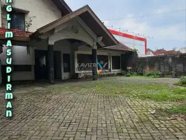 Rumah Klasik Strategis di poros jalan Panglima Sudirman Malang