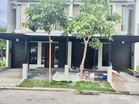 DISEWAKAN RUMAH NORTHWEST HILL CITRALAND 2 LANTAI 3KT SEMI FURNISHED