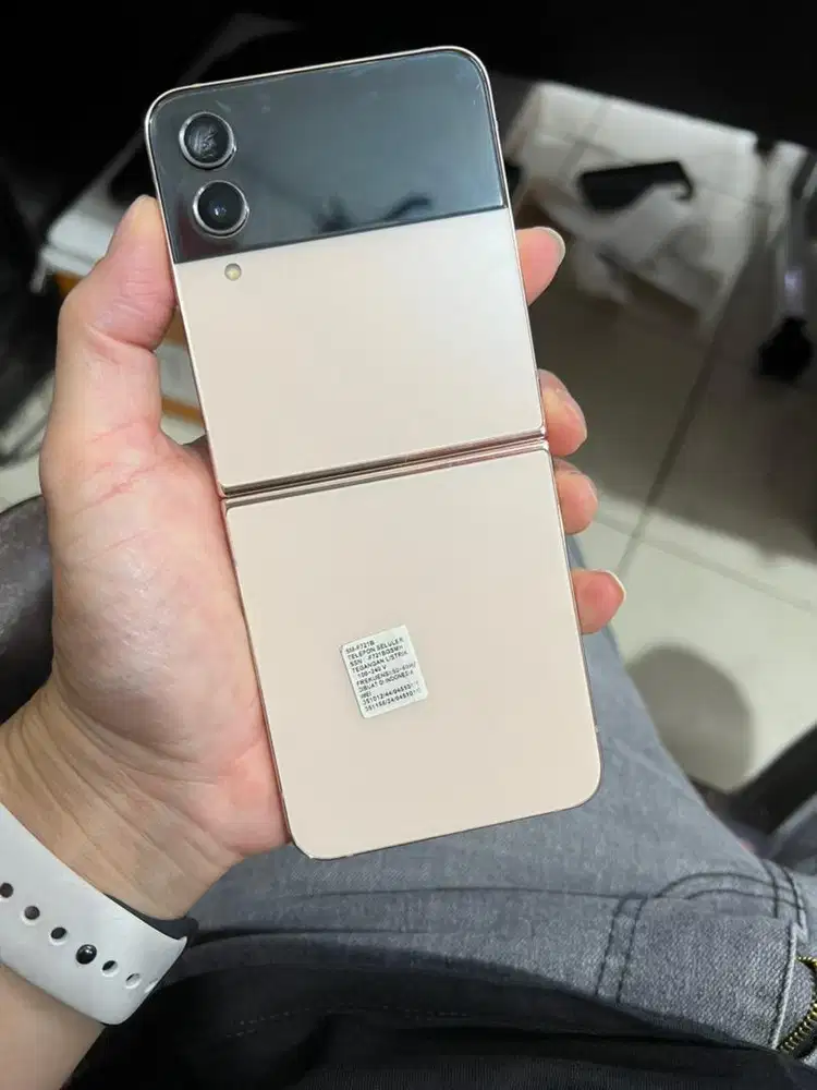 Samsung z flip 4 super mulus belum pernah dibongkar minus lcd aja net