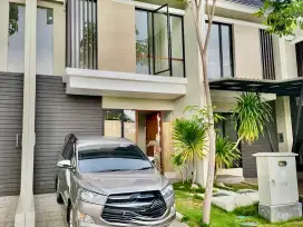 DIJUAL RUMAH NORTHWEST LAKE CITRALAND 2 LANTAI BARU BAGUS MURAH NEGO
