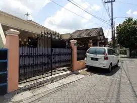 RUMAH KOS KUTISARI JUAL MURAHH DKT PETRA