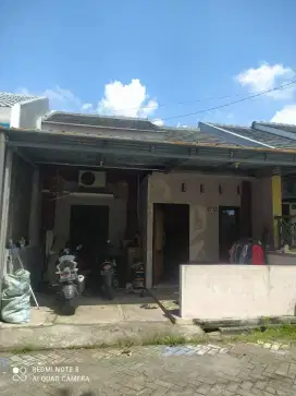 Dijual murah rumah siap huni di Cluster Rudensia Mangunharjo khn