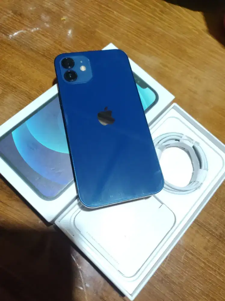 iPhone 12  64GB 
Fullset
Mulus Murah