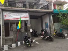 Dijual Rumah inti dan kostan 52 kamar dengan  income 405 JT //thn