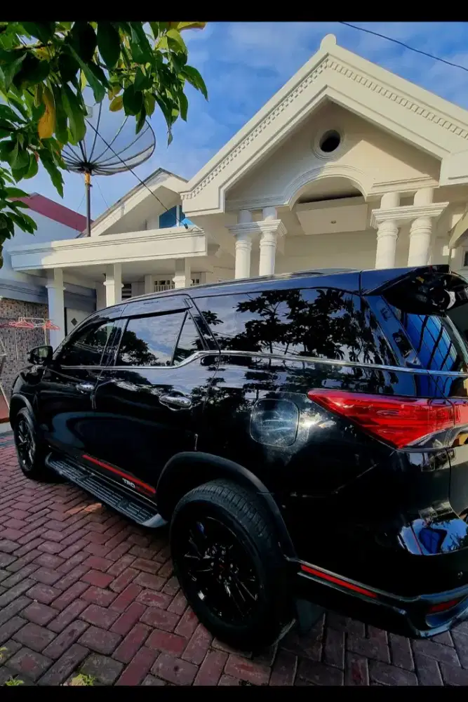 Toyota Fortuner TRD