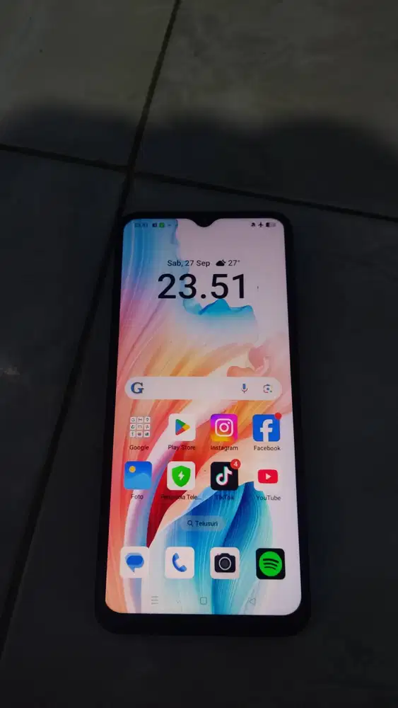 Oppo a18 8/128 no minus lengkap dengan cas ori