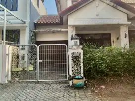 DIJUAL RUMAH GRAHA FAMILI HOOK DEKAT CLUB HOUSE KOSONGAN PAKUWON MALL