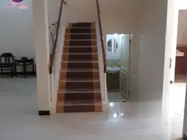 Dijual cepat rumah minimalis 2 lantai dekat pintu tol kota wisata