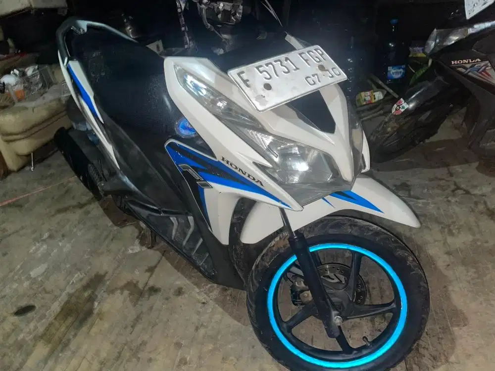 vario kzr 125 oLd 2014 bLue white originaL semua pajak hidup  PLAT F
