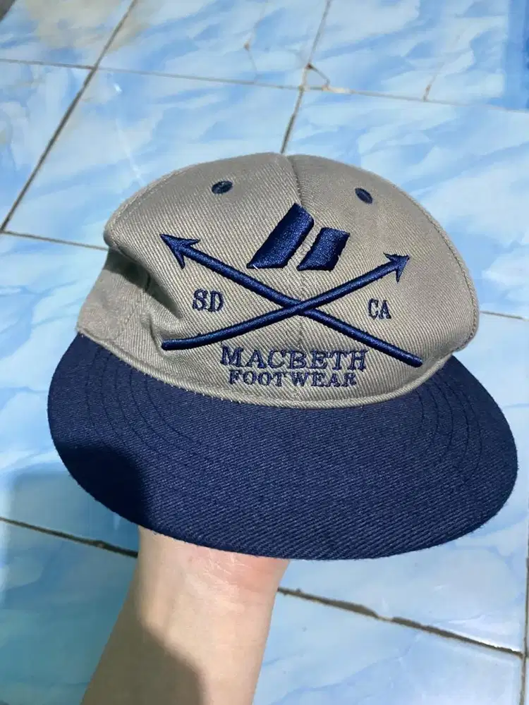 topi snapback hip hop