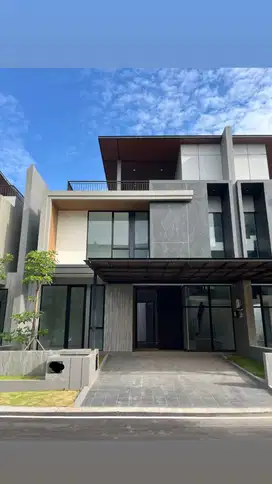 DIJUAL CEPAT RUMAH 3 LANTAI ROOFTOP DI CITRALAND UTAMA