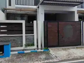 dijual rumah 2 lantai semi furnish daerah candi mendut malang
