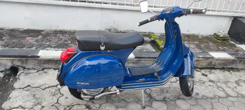 Vespa Klasik Strada 1986 Non Sein