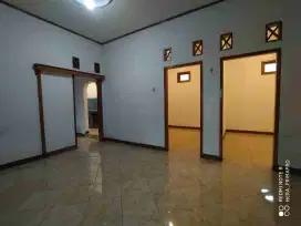 rumah murah jalan lebar Cipamokolan Riung Bandung 600 jutaan