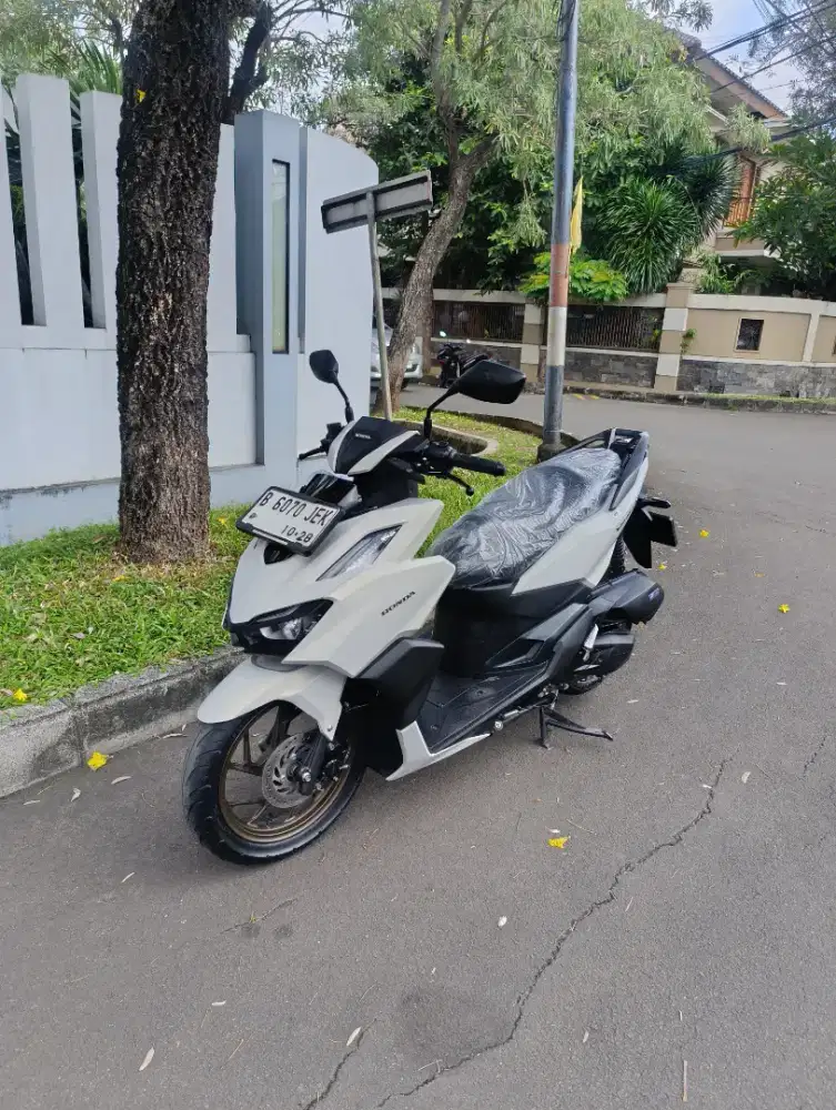 Bissmillah dijual motor Honda Vario 160cc 2023 istimewa.