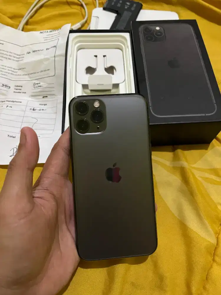 iPhone 11 pro inter 256..mlus kinclong